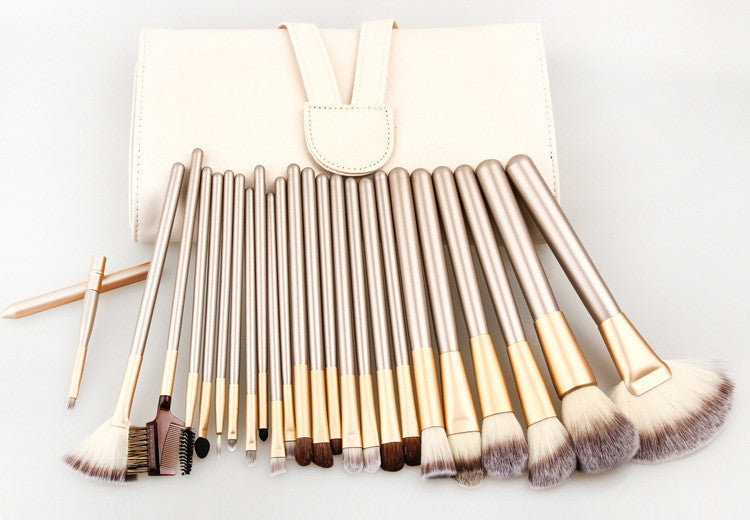 Spot Detonating 121824, White Make-up Brush